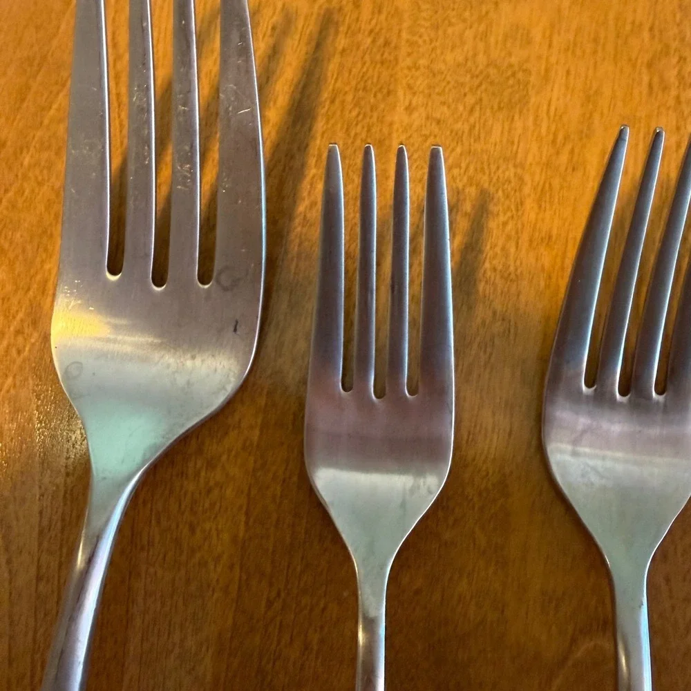 Gourmet Settings Flatware Set GS Stainless Silver Good Brushed Modern Cutlery